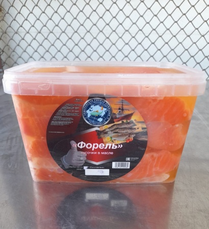 Форель ломтики в масле (2кг)  цена за ведро фото в магазине Рыба-Сочи.рф